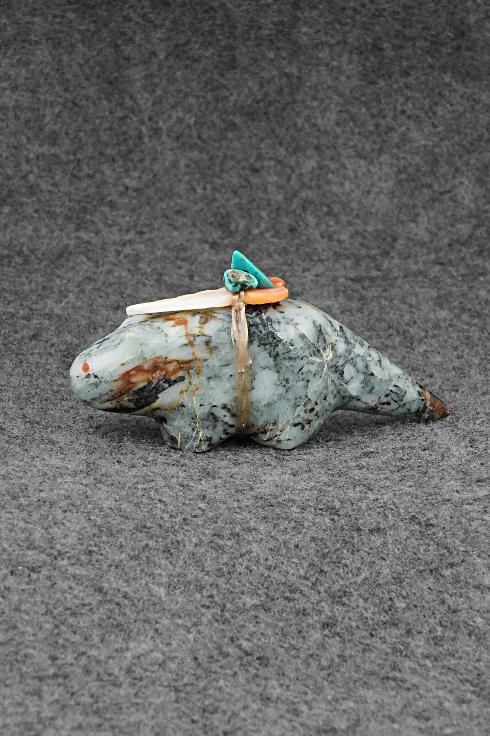 Wolf Zuni Fetish Carving - Daphne Quam