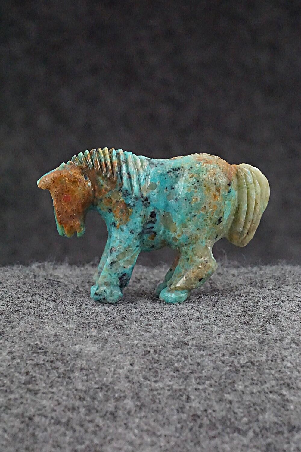 Horse Zuni Fetish Carving - Andres Quandelacy