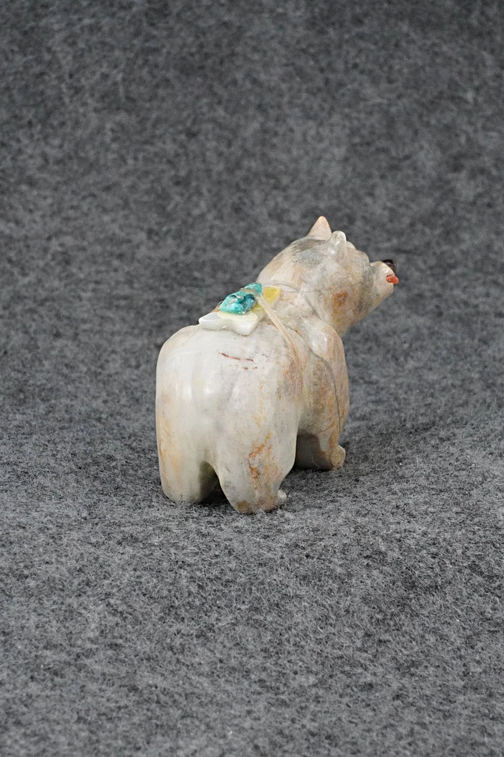 Bear Zuni Fetish Carving - Freddie Leekya