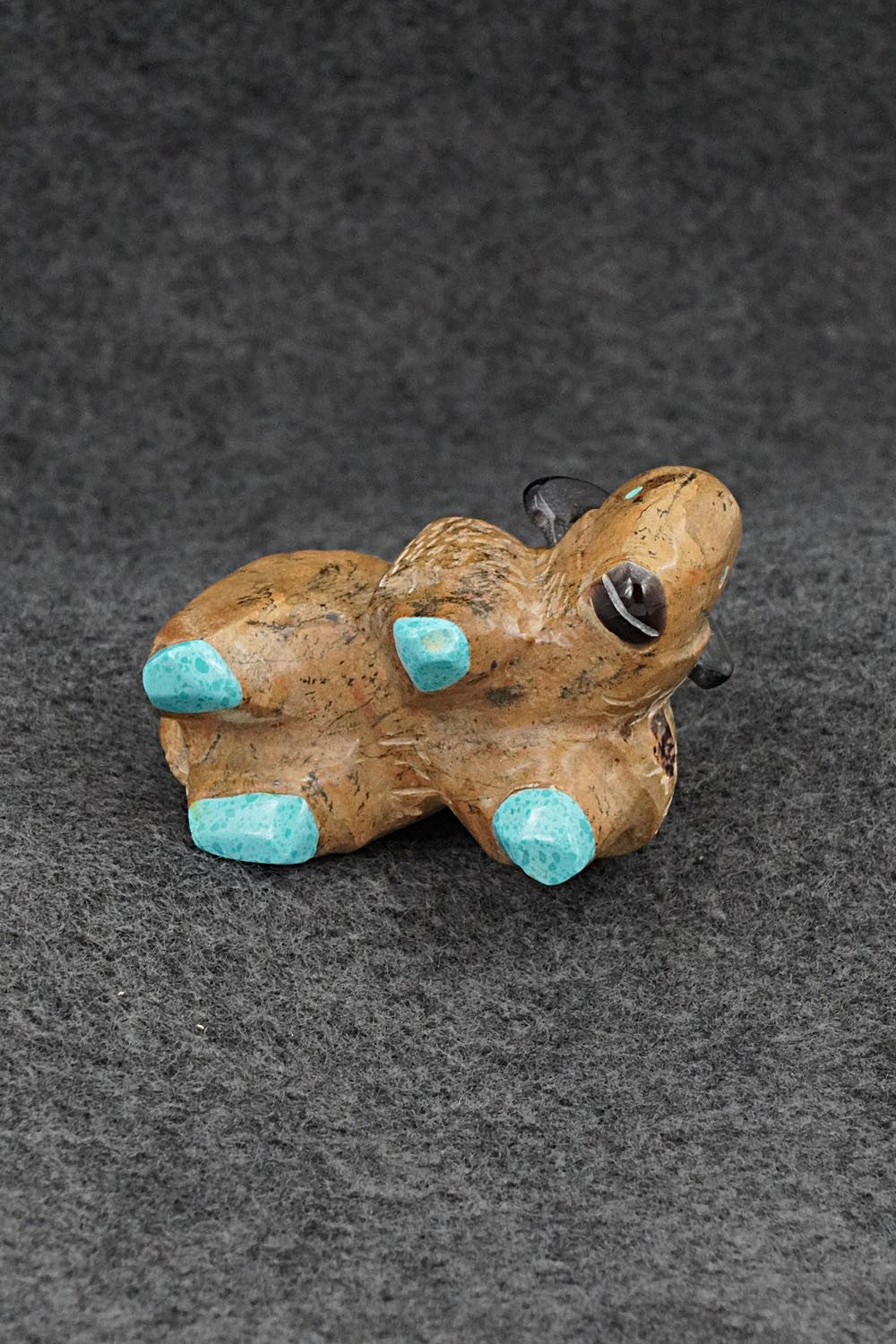 Buffalo Zuni Fetish Carving - Freddie Leekya