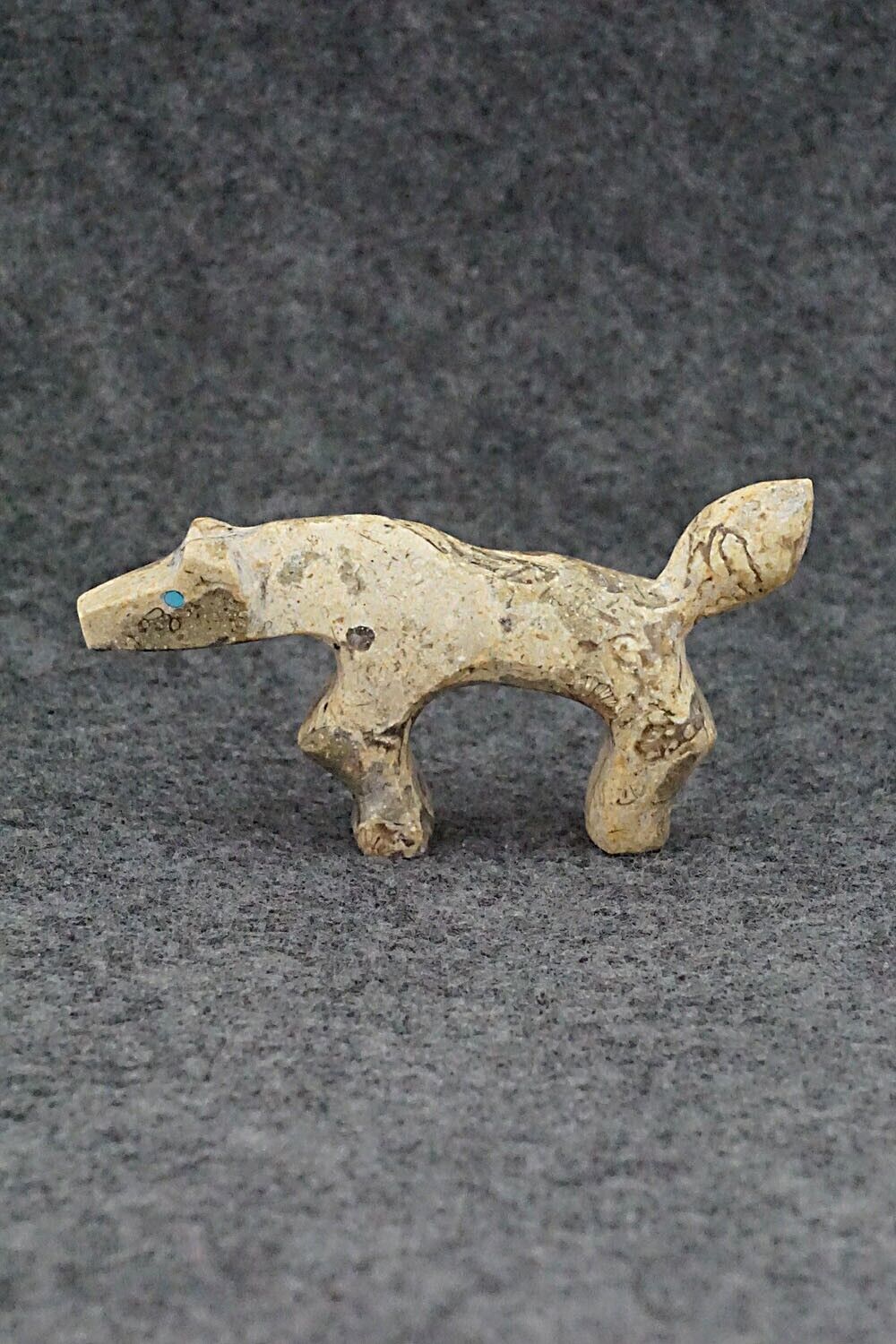 Horse Zuni Fetish Carving - Fernando Laiwakete