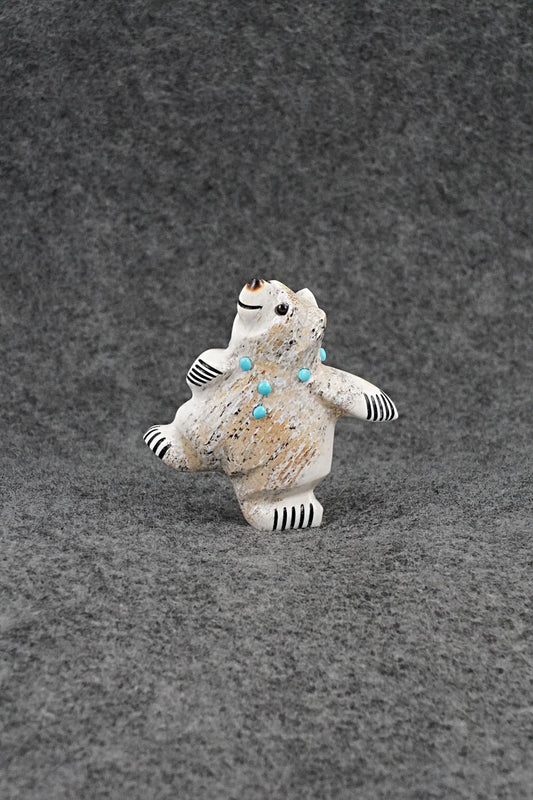 Bear Zuni Fetish Carving - Claudia Peina