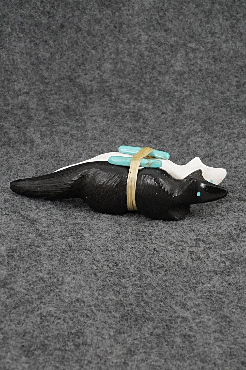 Wolf Zuni Fetish Carving - Herb Halate