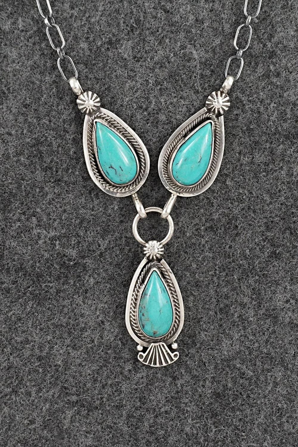 Turquoise & Sterling Silver Necklace - Verley Betone