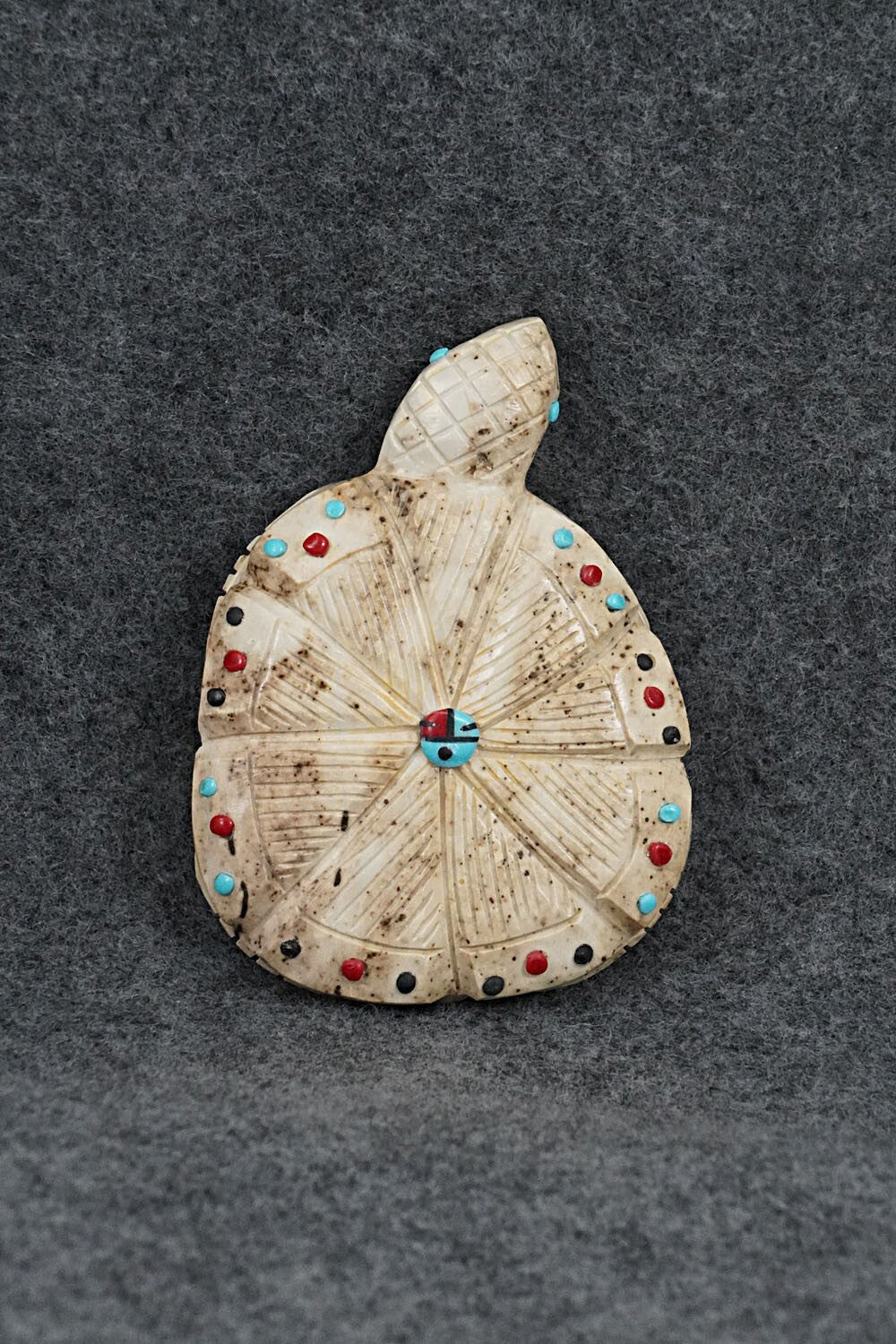 Turtle Zuni Fetish Carving - Danette Laate