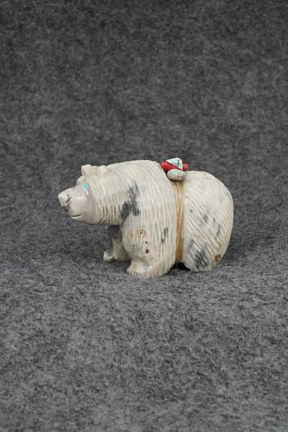 Bear Zuni Fetish Carving - Farlan & Paulette Quam
