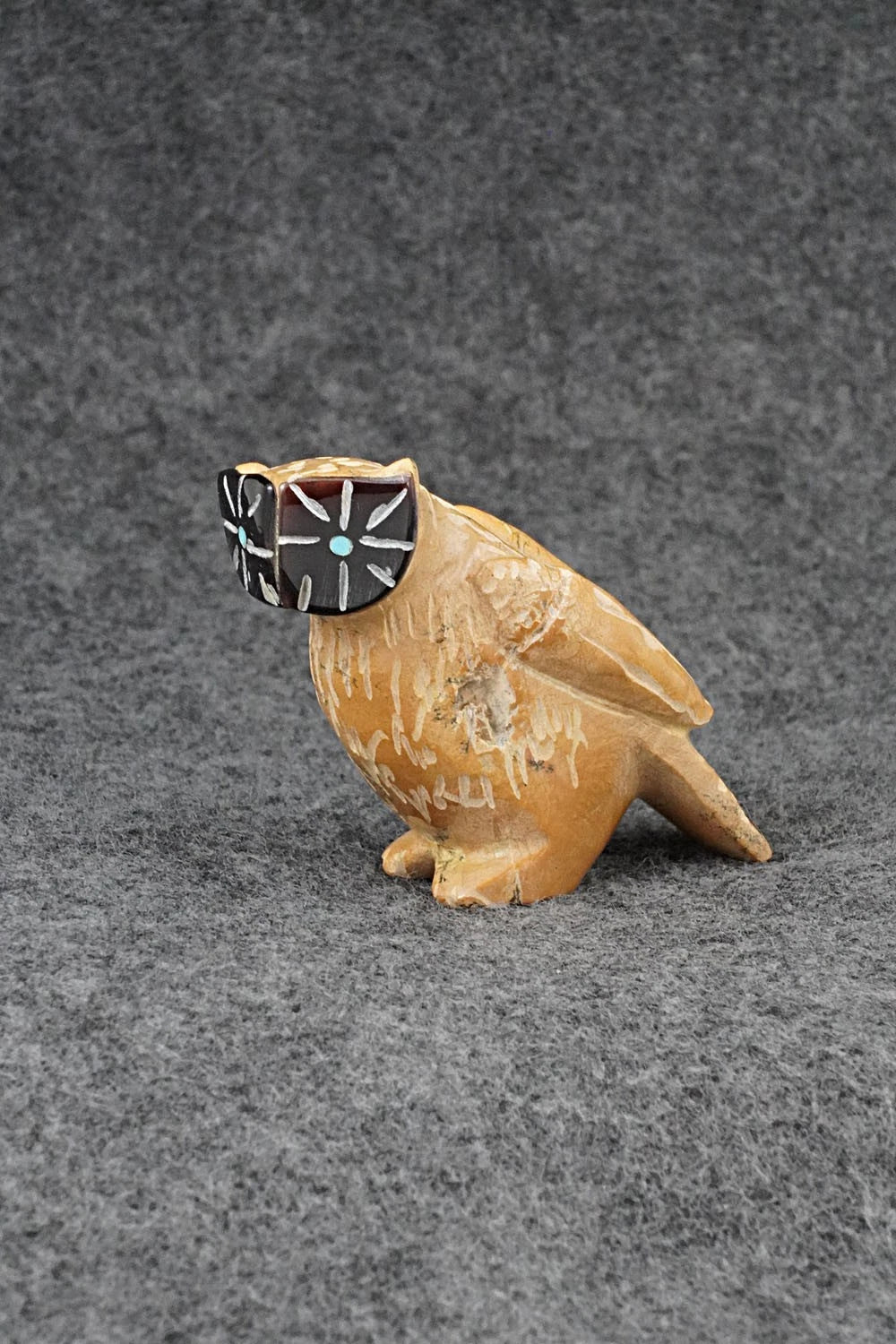 Owl Zuni Fetish Carving - Freddie Leekya