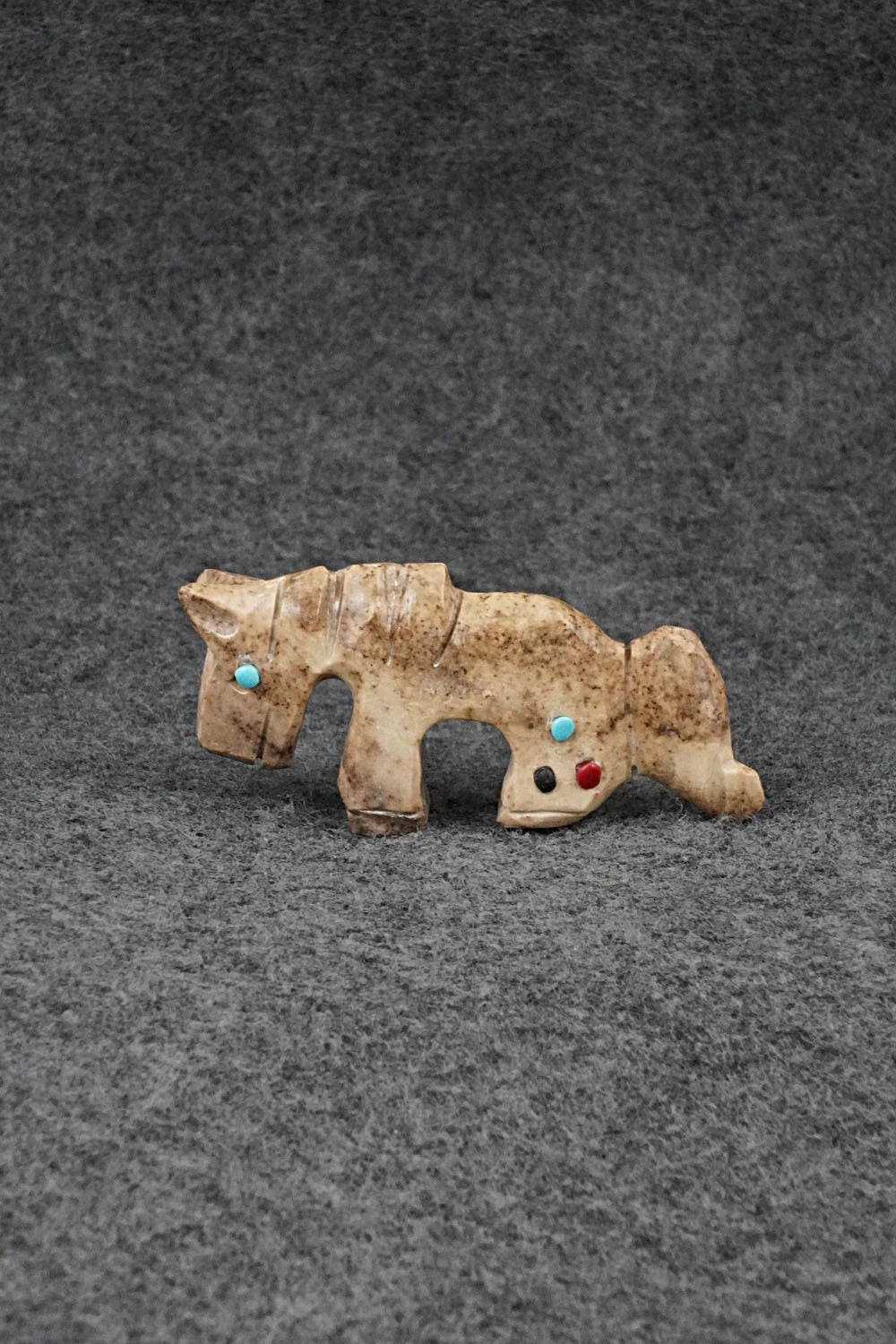 Horse Zuni Fetish Carving - Dannette Laate