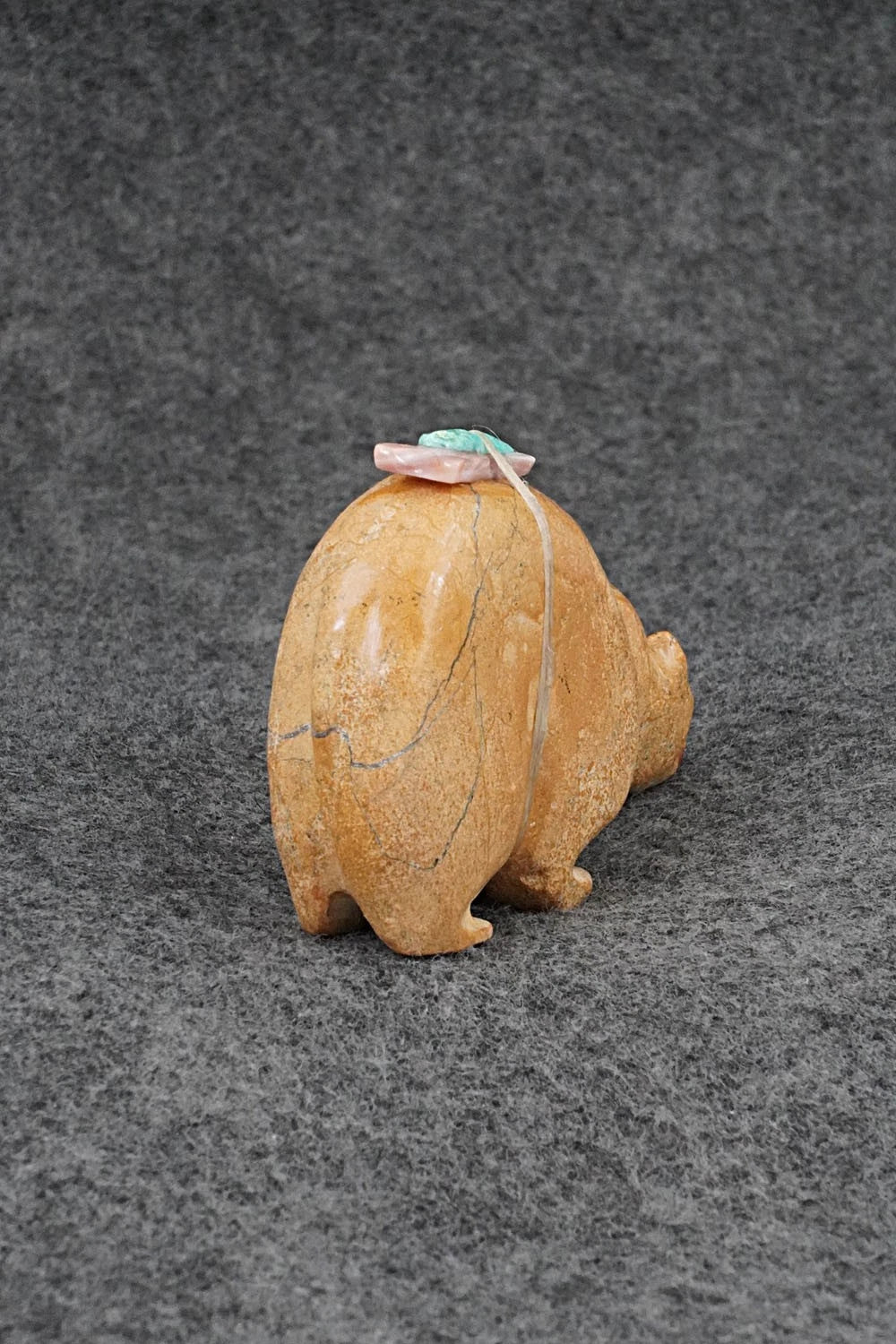 Bear Zuni Fetish Carving - Freddie Leekya