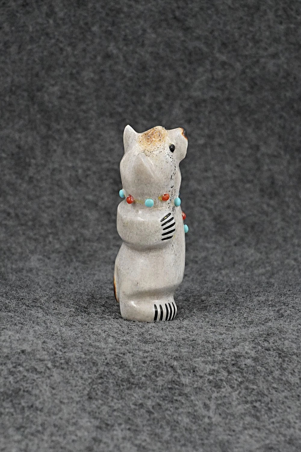 Bear Zuni Fetish Carving - Claudia Peina