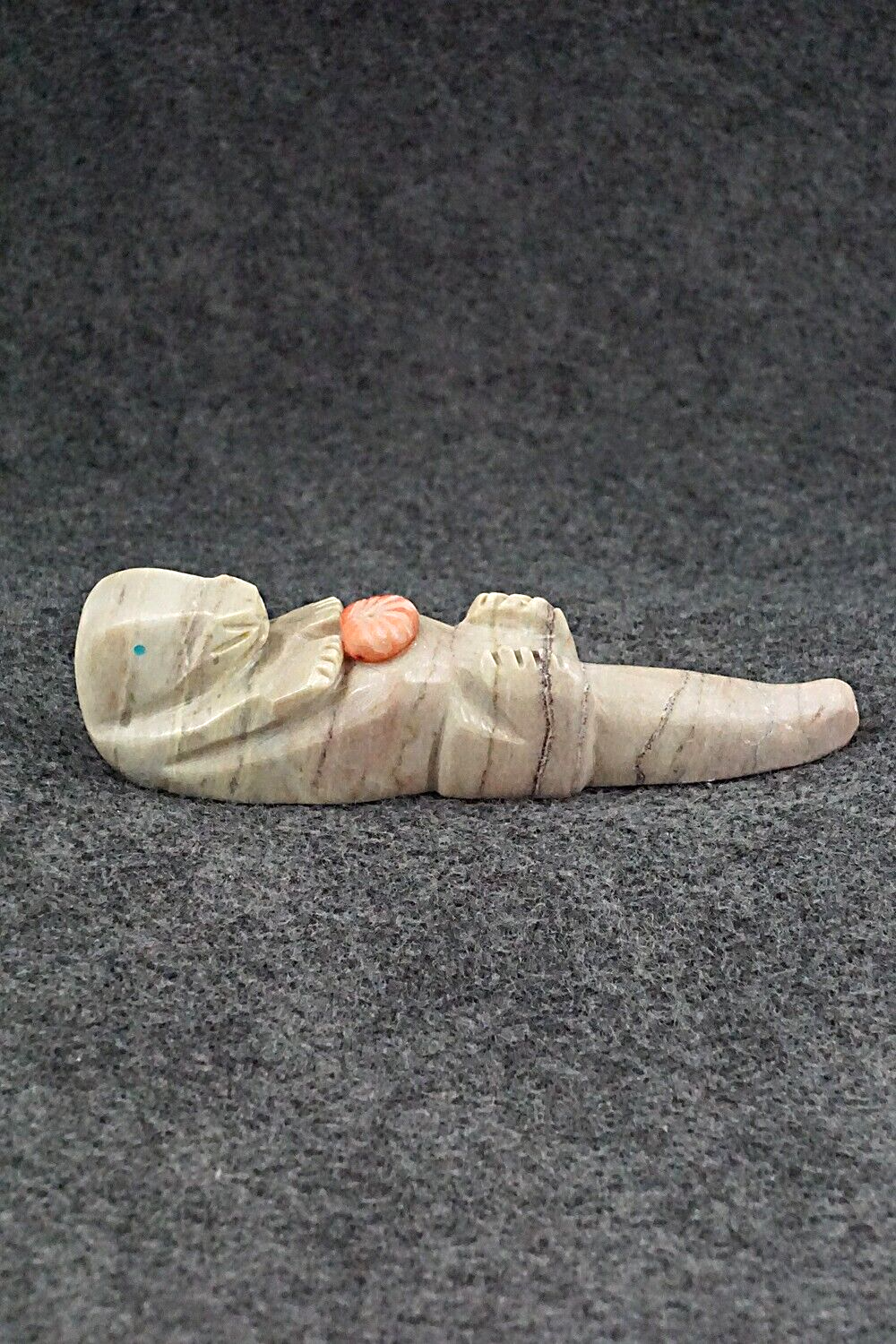 Otter Zuni Fetish Carving - Tony Mackel