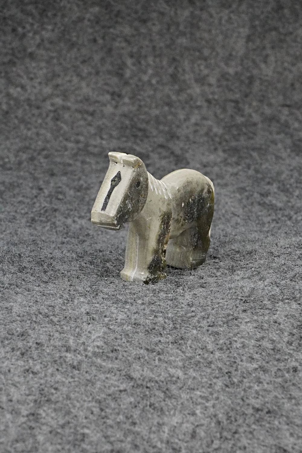 Horse Zuni Fetish Carving - Carol Martin
