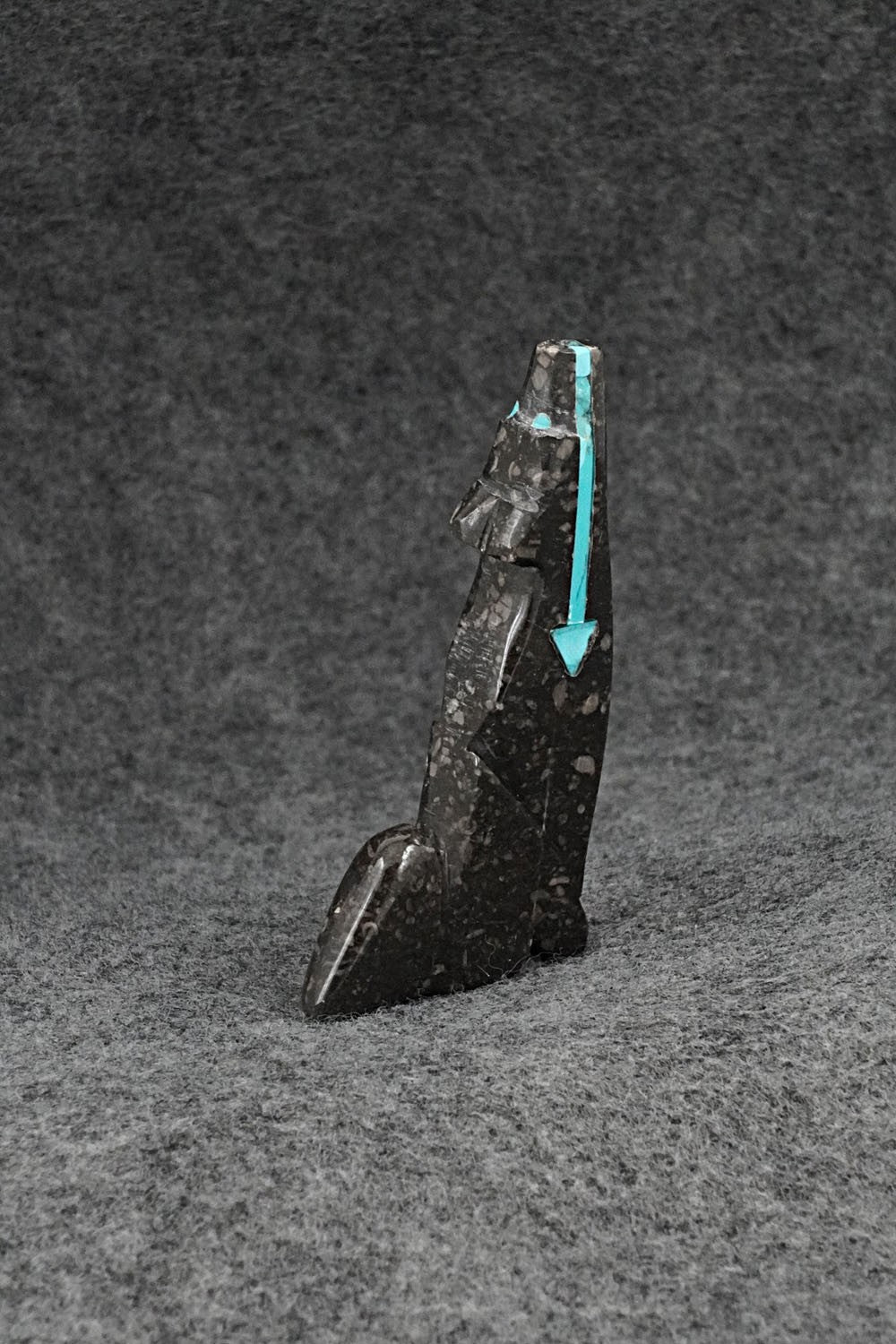 Wolf Zuni Fetish Carving - Donavon Laiwakete