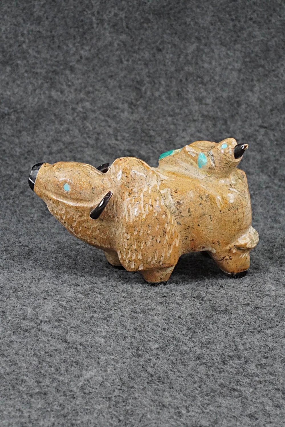 Buffalo Zuni Fetish Carving - Freddie Leekya