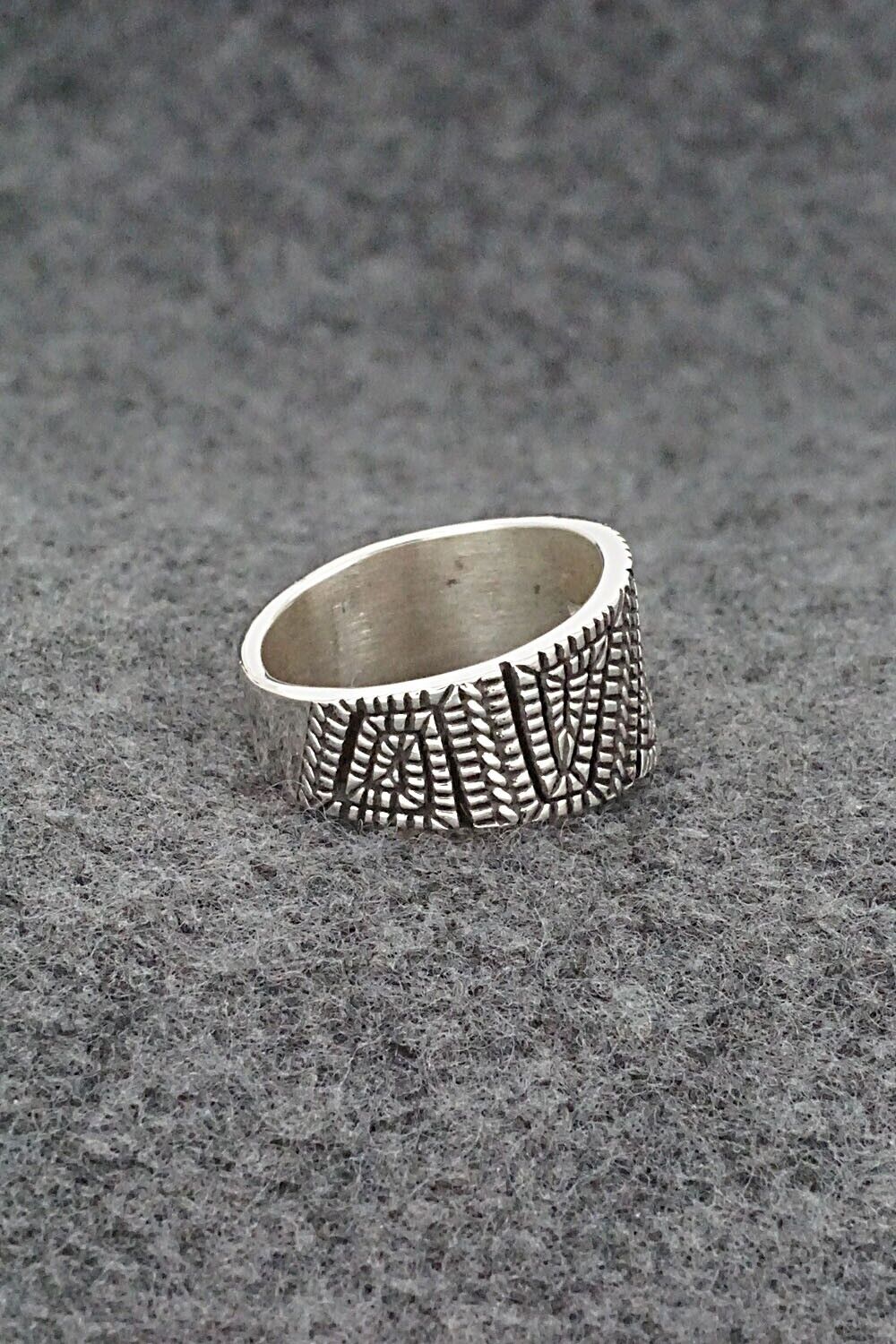 Sterling Silver Ring - Elgin Tom - Size 8