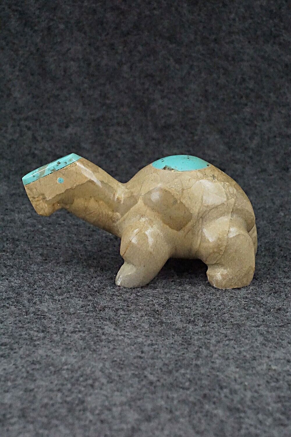 Turtle Zuni Fetish Carving - Enrike Leekya