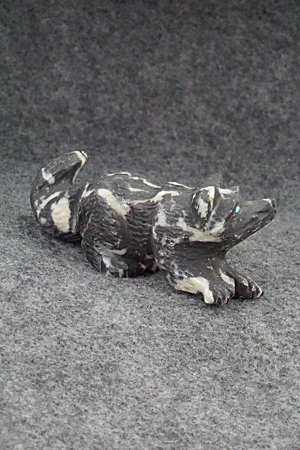 Wolf Zuni Fetish Carving - Tony Mackel