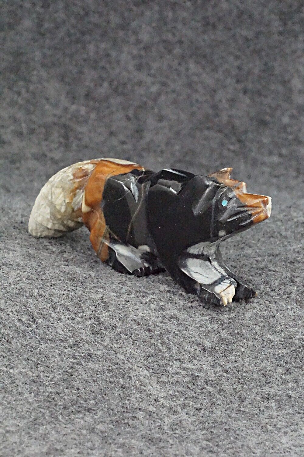 Wolf Zuni Fetish Carving - Tony Mackel