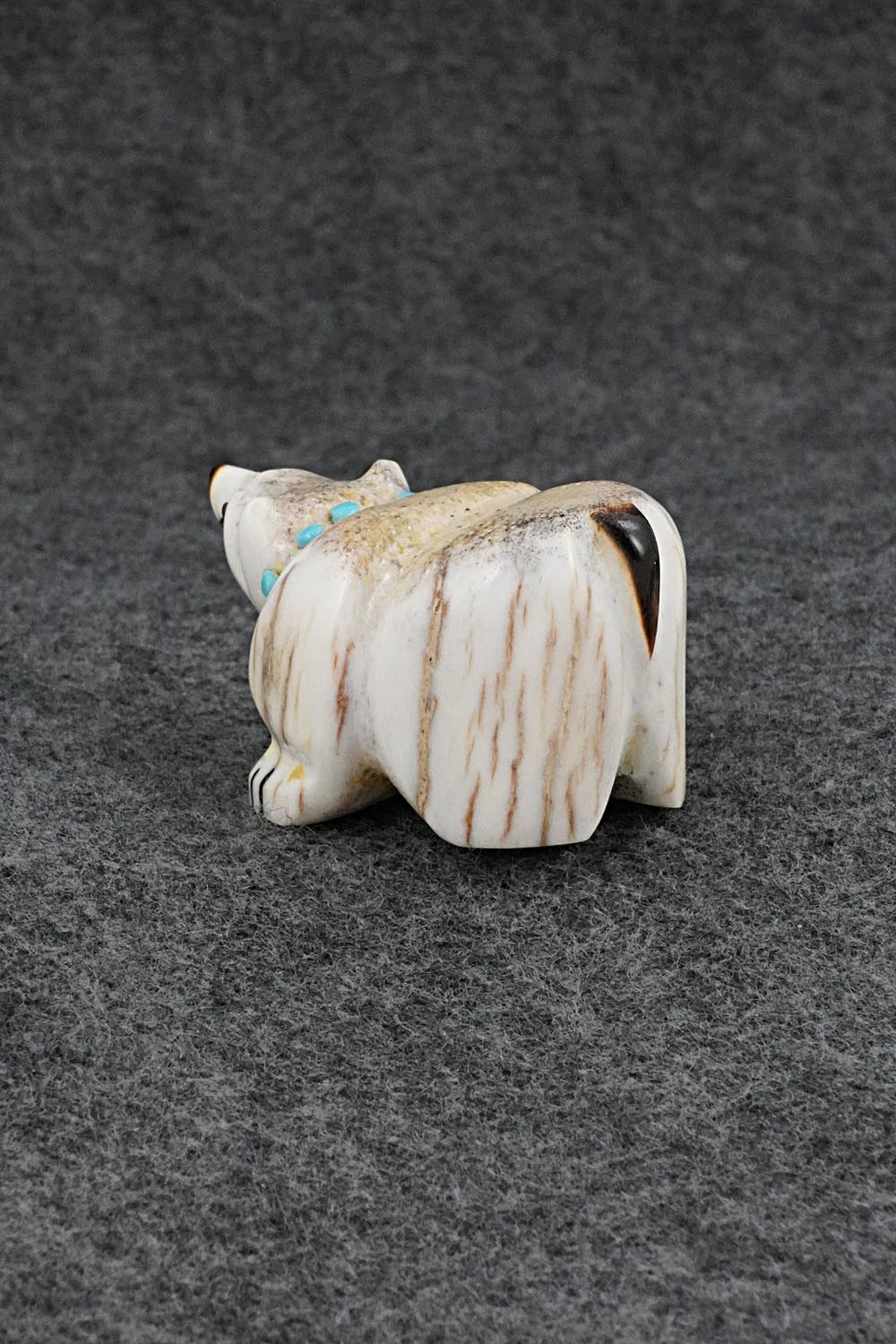 Bear Zuni Fetish Carving - Claudia Peina