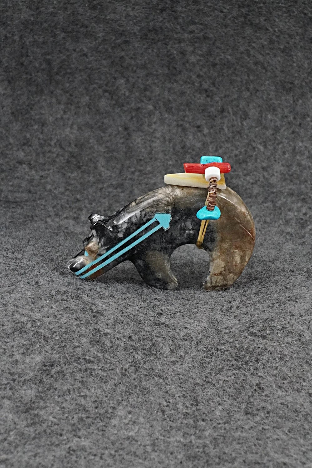 Bear Zuni Fetish Carving - Rodney Laiwakete