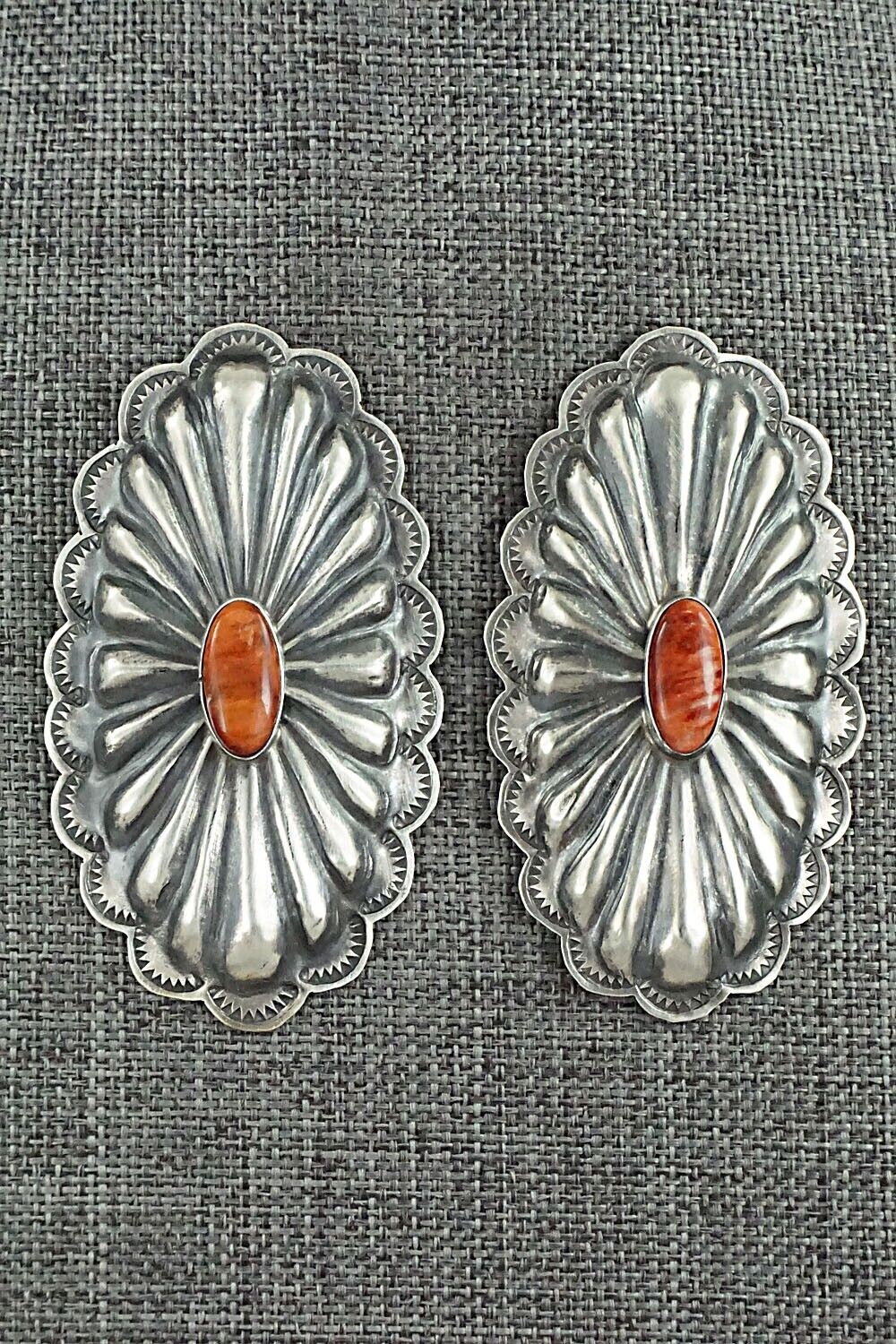 Spiny Oyster and Sterling Silver Earrings - Rita Lee
