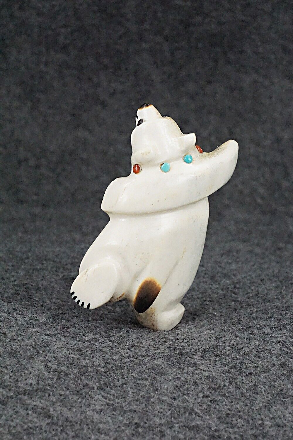 Bear Zuni Fetish Carving - Claudia Peina