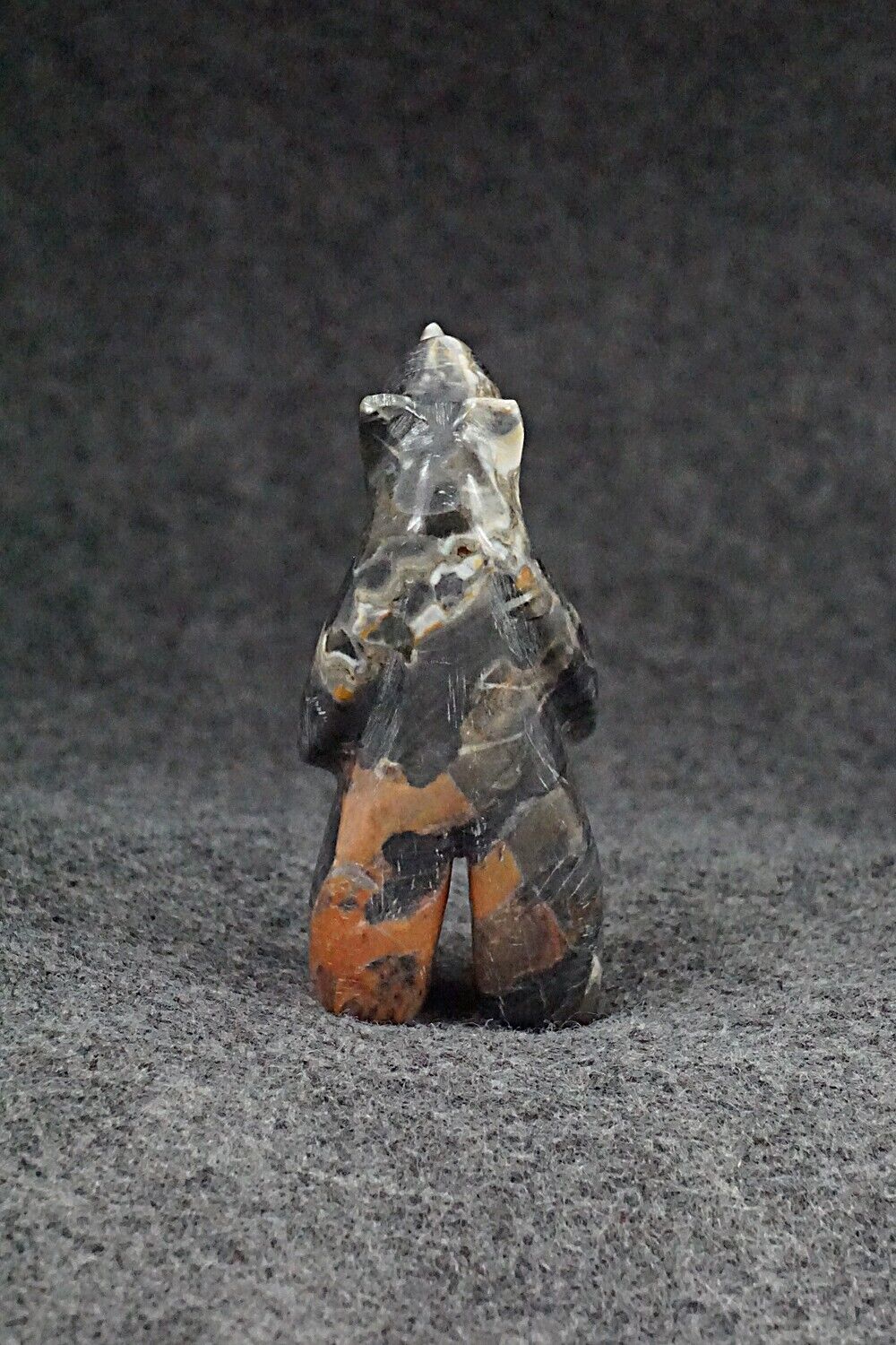 Bear Zuni Fetish Carving - Ronnie Lunasee