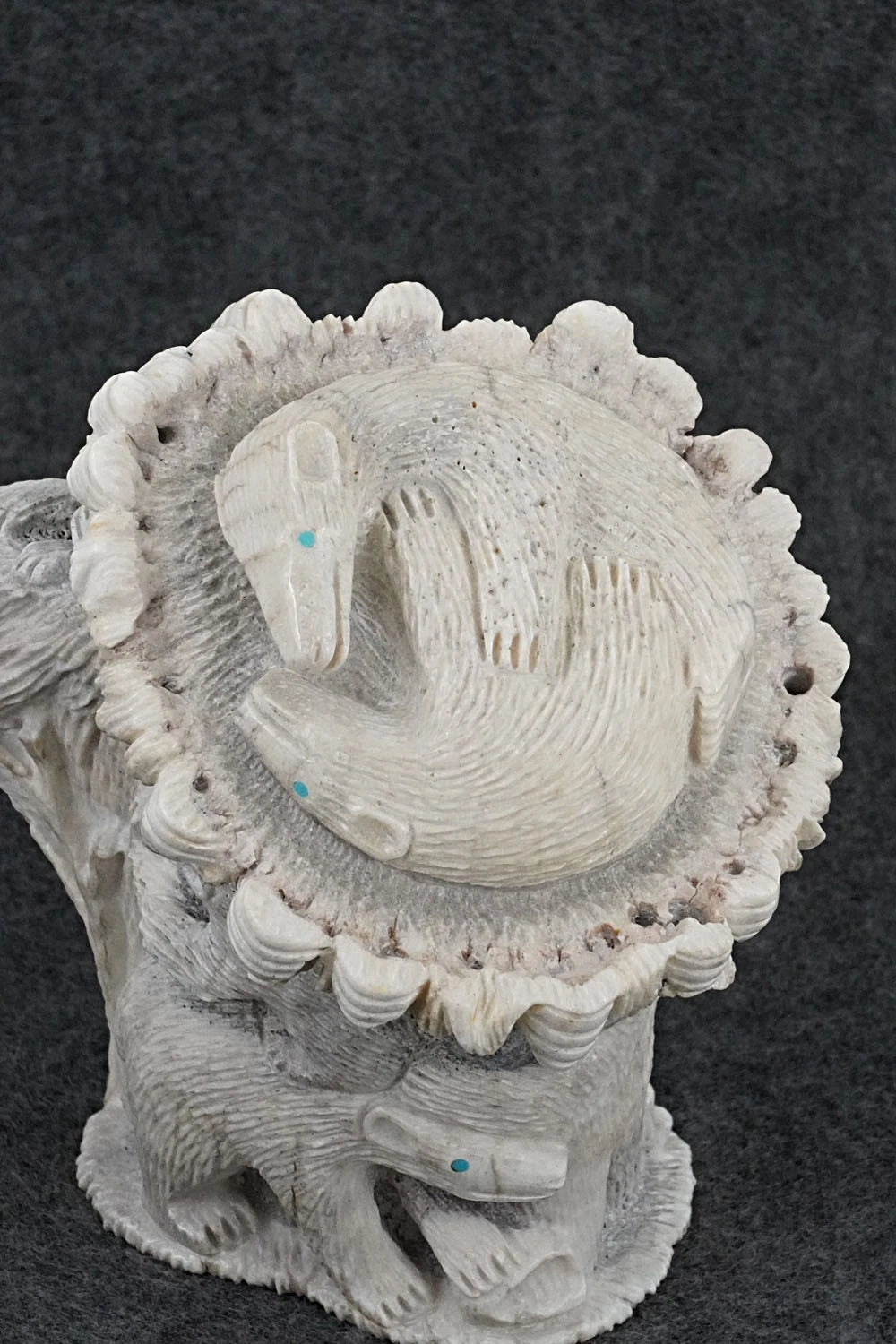 Bears Zuni Fetish Carving - Destry Siutza