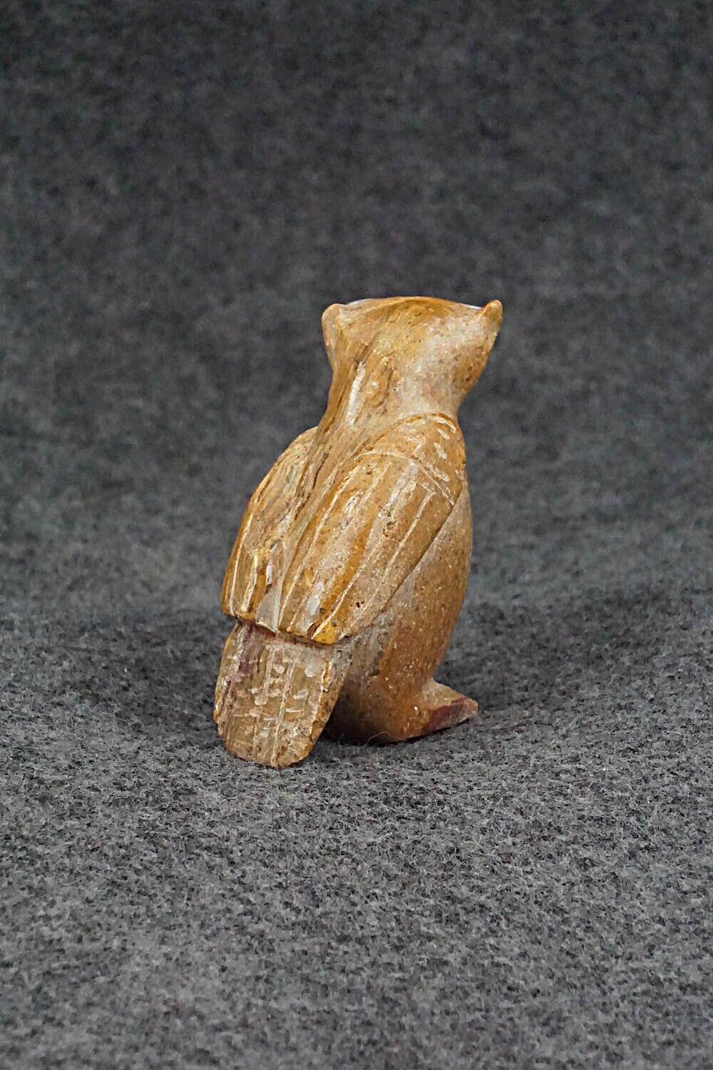 Owl Zuni Fetish Carving - Freddie Leekya