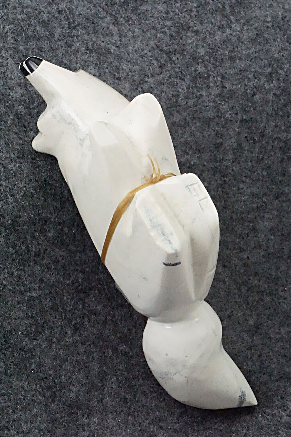 Wolf Zuni Fetish Carving - Enrike Leekya