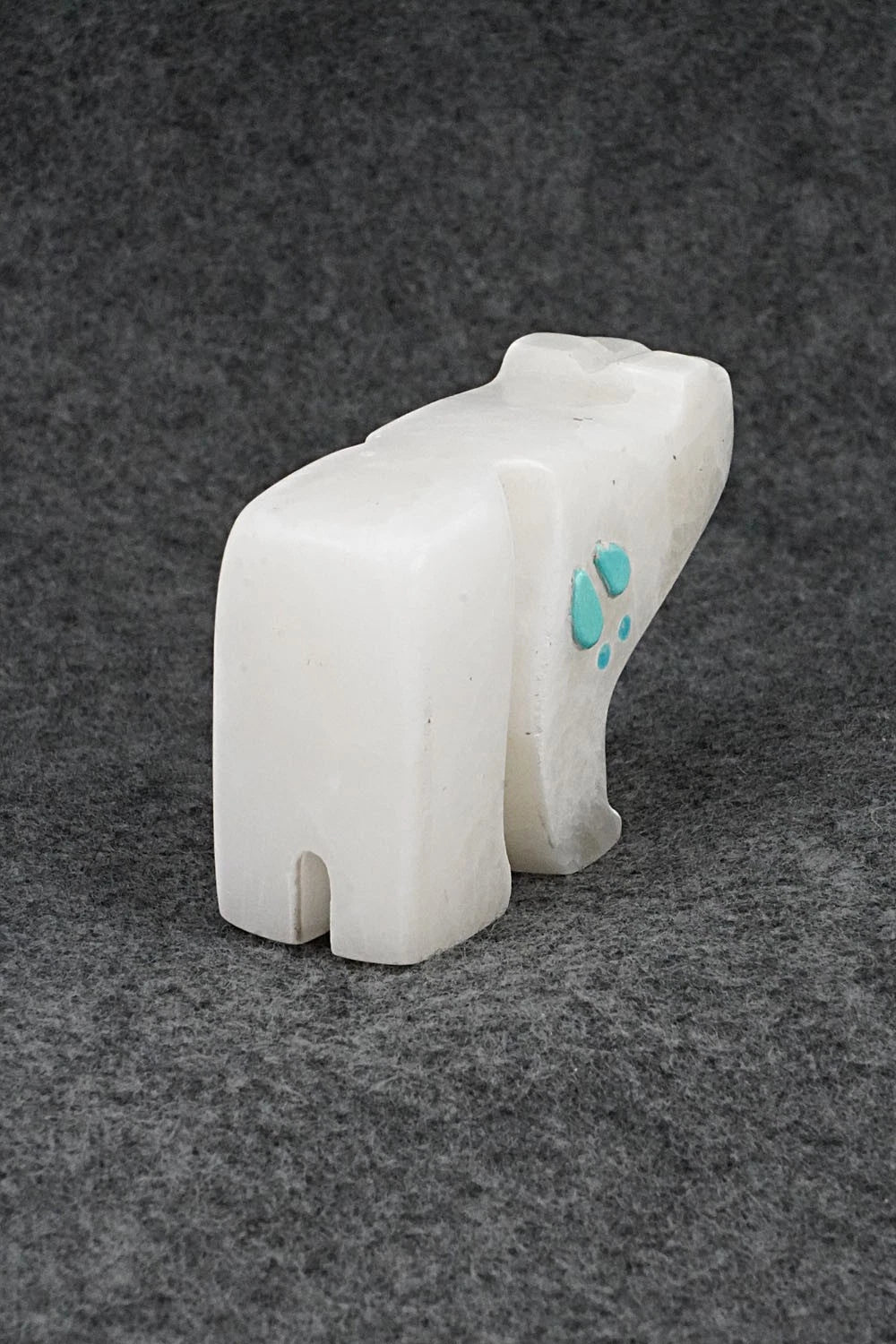 Bear Zuni Fetish Carving - Cody Nastacio