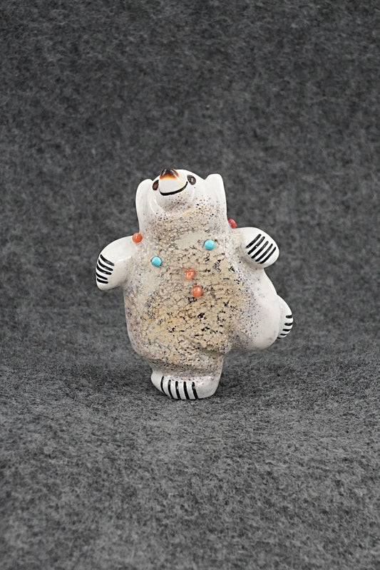 Bear Zuni Fetish Carving - Claudia Peina