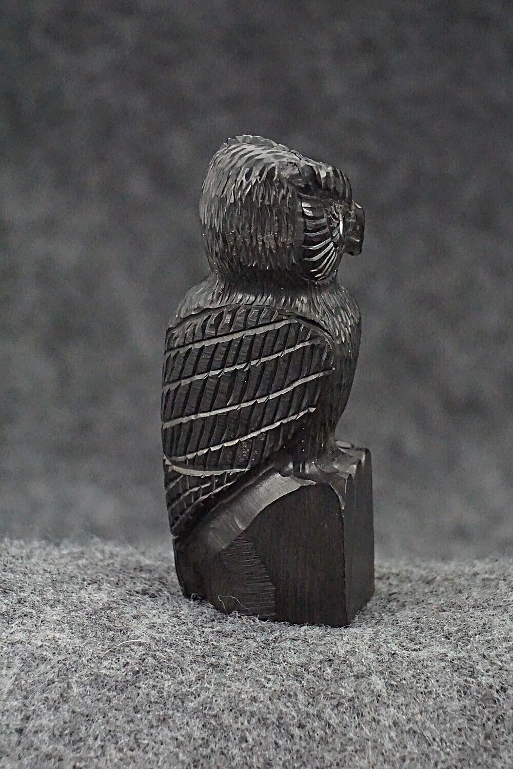 Owl Zuni Fetish Carving - Chris Peina