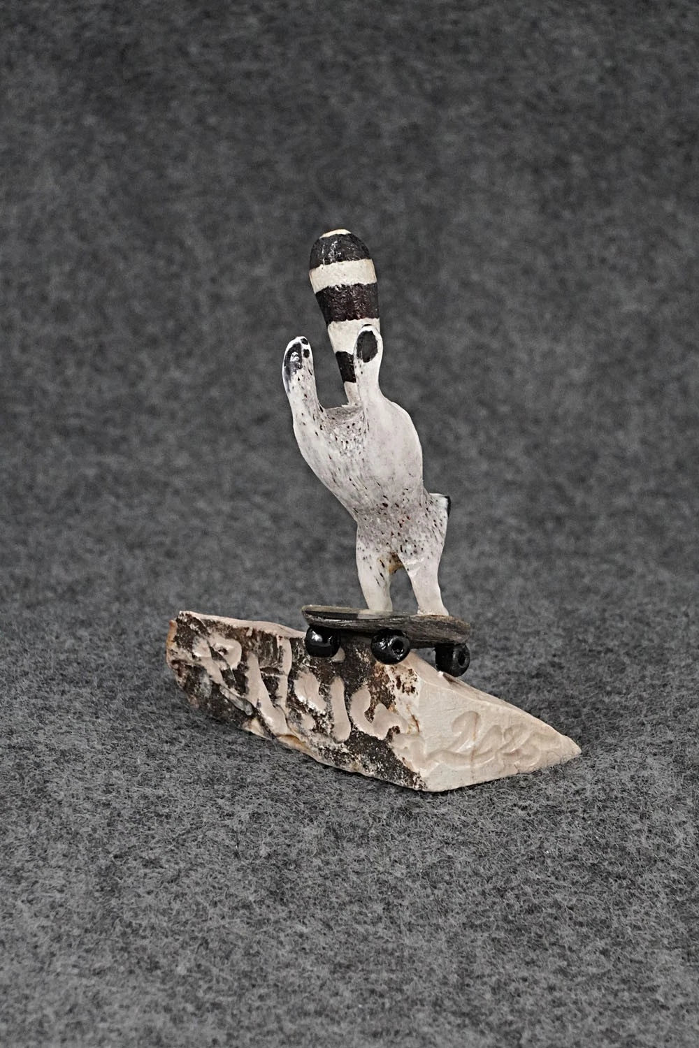 Raccoon Zuni Fetish Carving - Ruben Najara