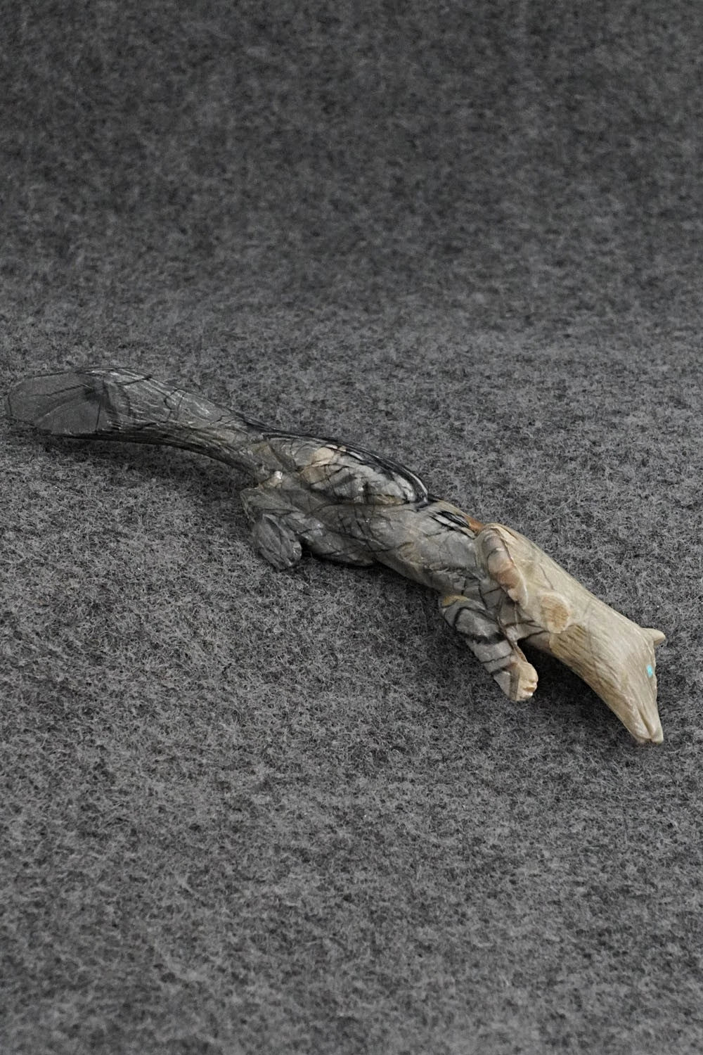 Wolf Zuni Fetish Carving - Lance Cheama