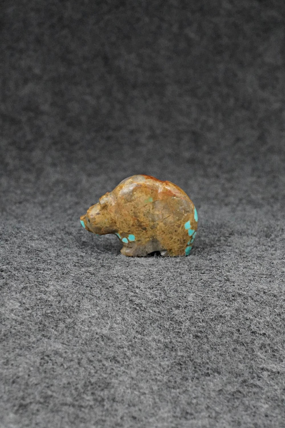 Bear Zuni Fetish Carving - Farlan & Paulette Quam