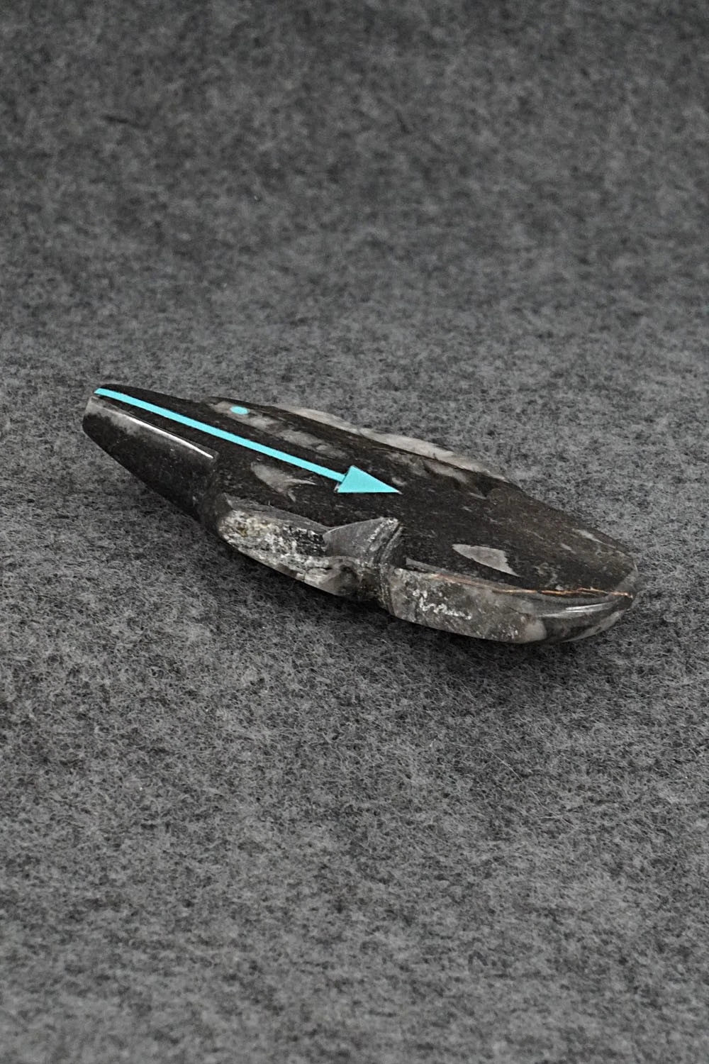 Bear Zuni Fetish Carving - Bernard Laiwakete