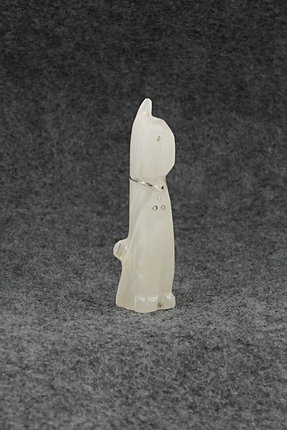 Cat Zuni Fetish Carving - Kenny Chavez