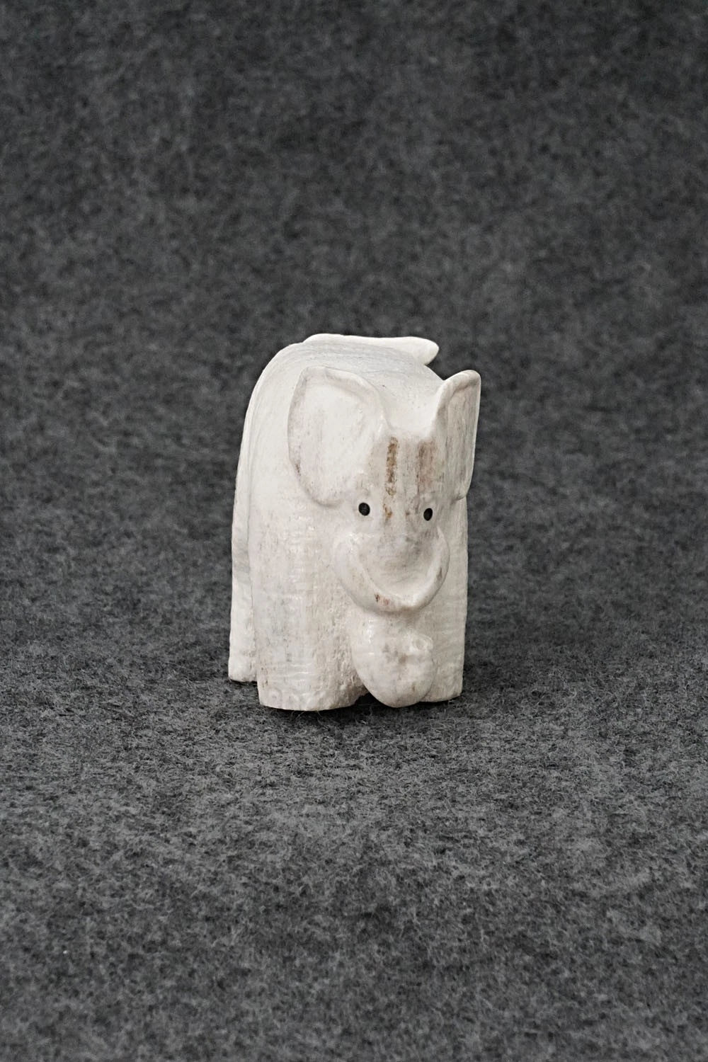 Elephant Zuni Fetish Carving - Maxx Laate