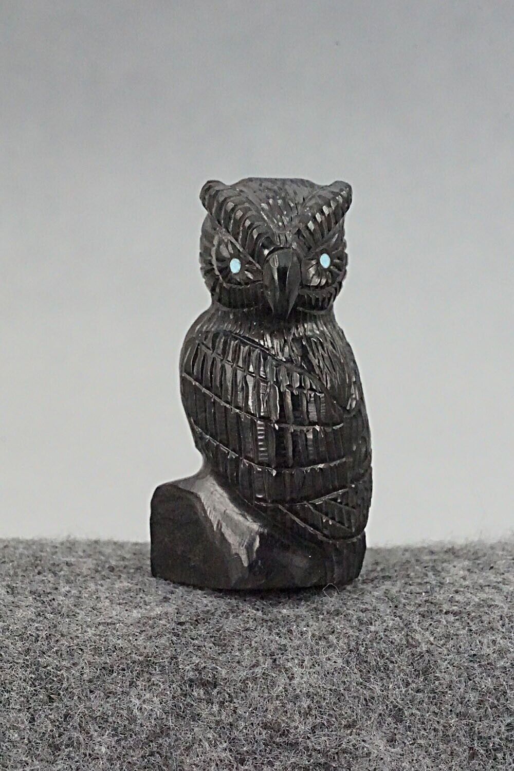 Owl Zuni Fetish Carving - Chris Peina