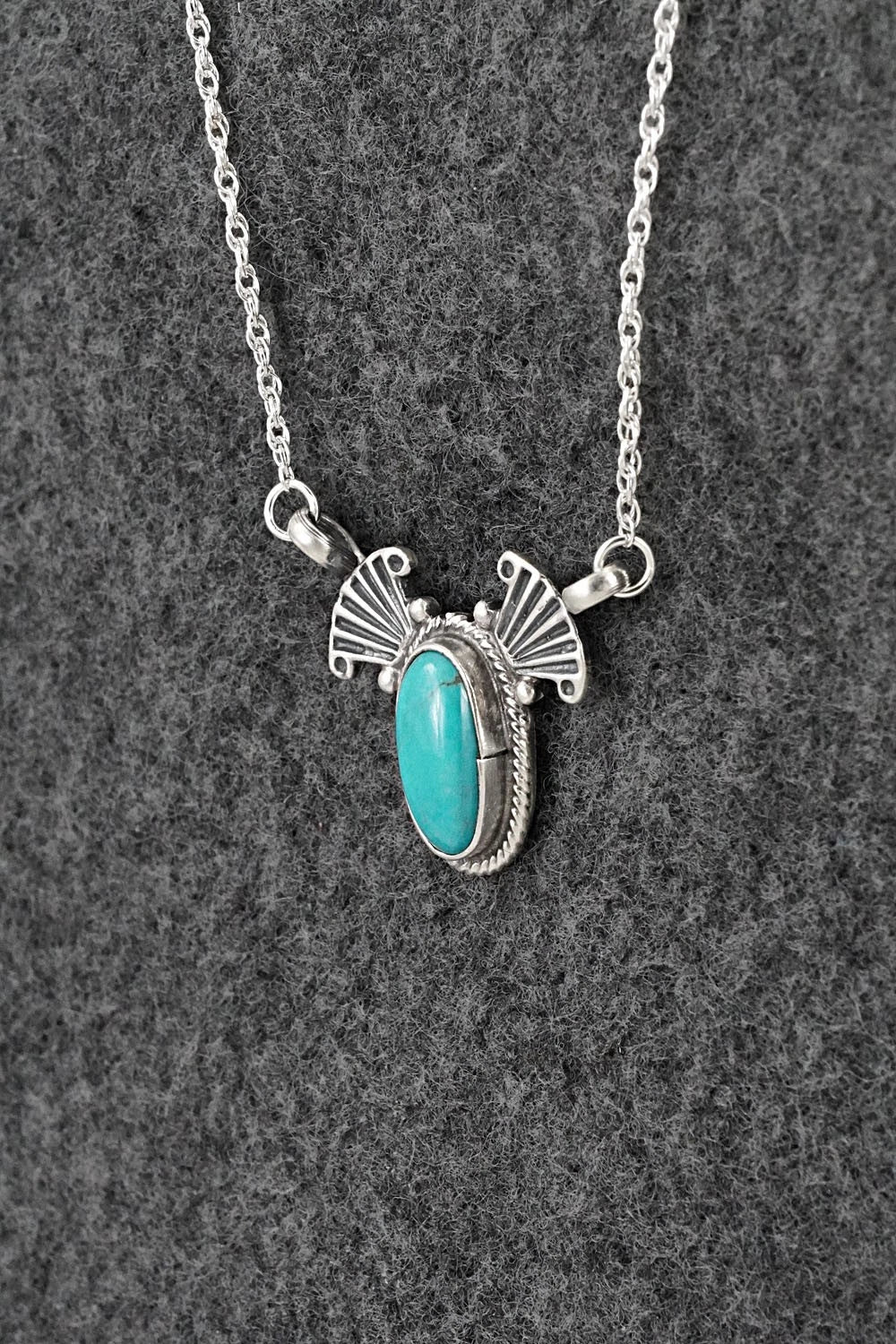Turquoise & Sterling Silver Necklace - Verley Betone