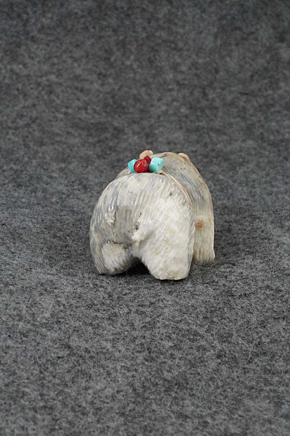 Bear Zuni Fetish Carving - Farlan & Paulette Quam