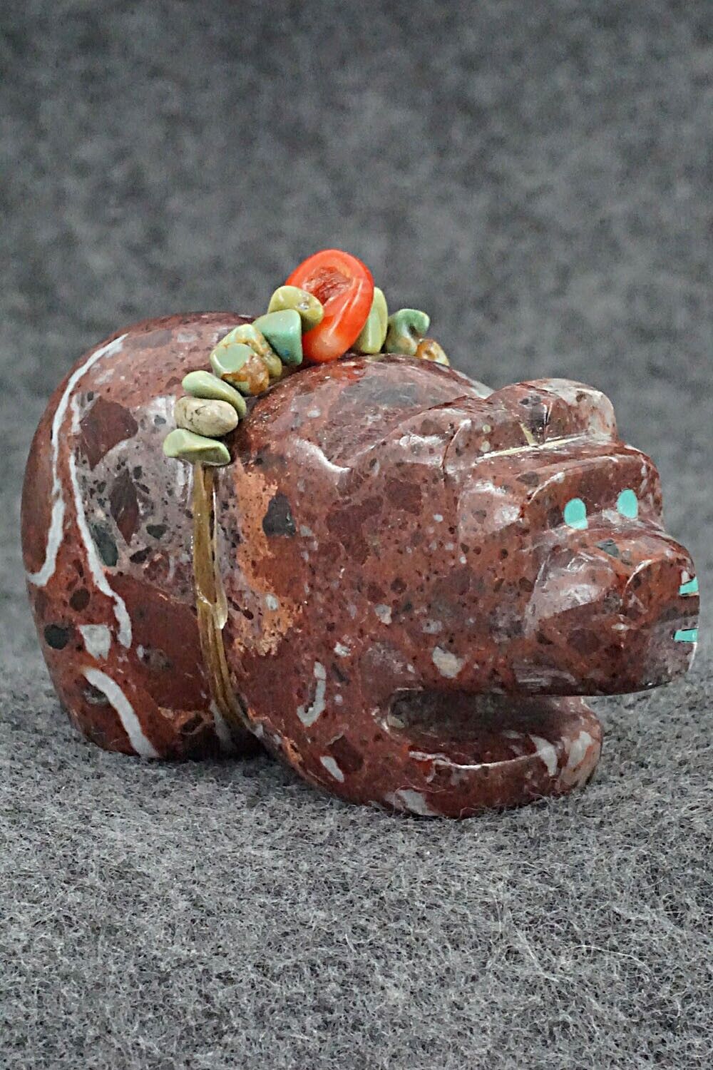 Bear Zuni Fetish Carving - Bernard Laiwakete