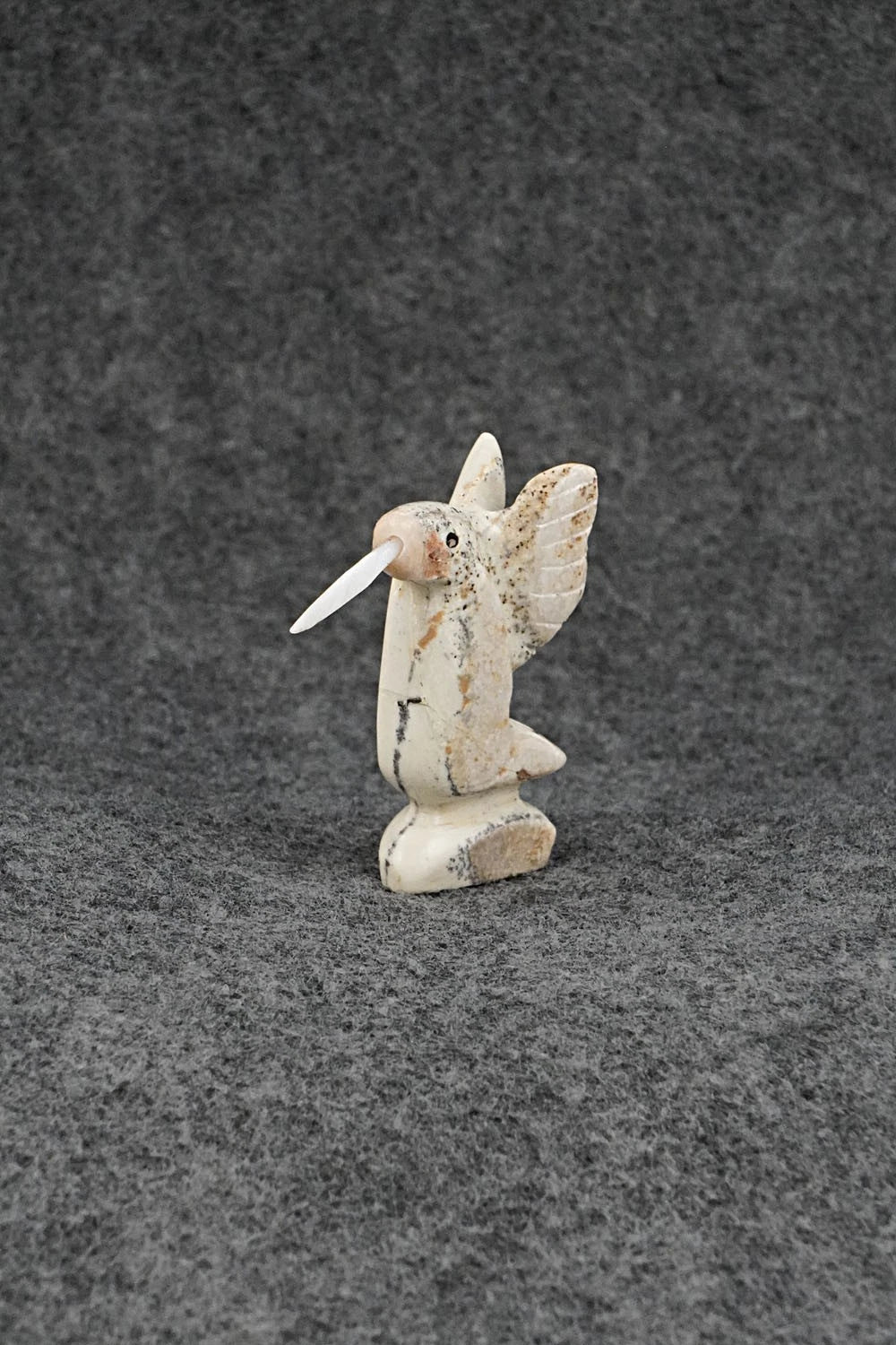 Hummingbird Zuni Fetish Carving - Justin Red Elk