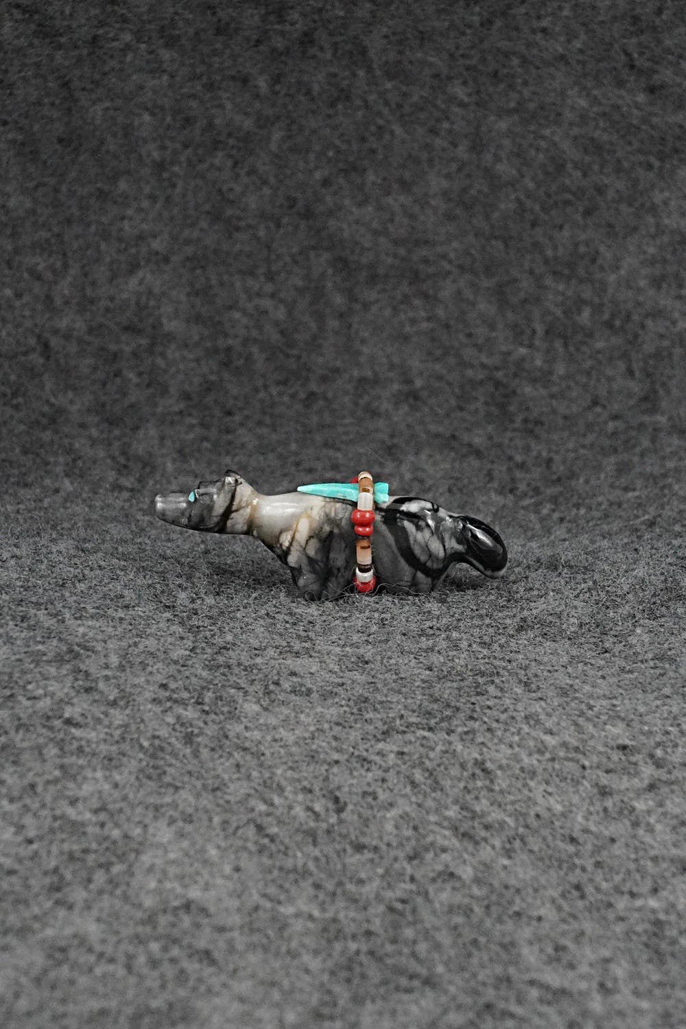 Wolf Zuni Fetish Carving - Daisy Natewa