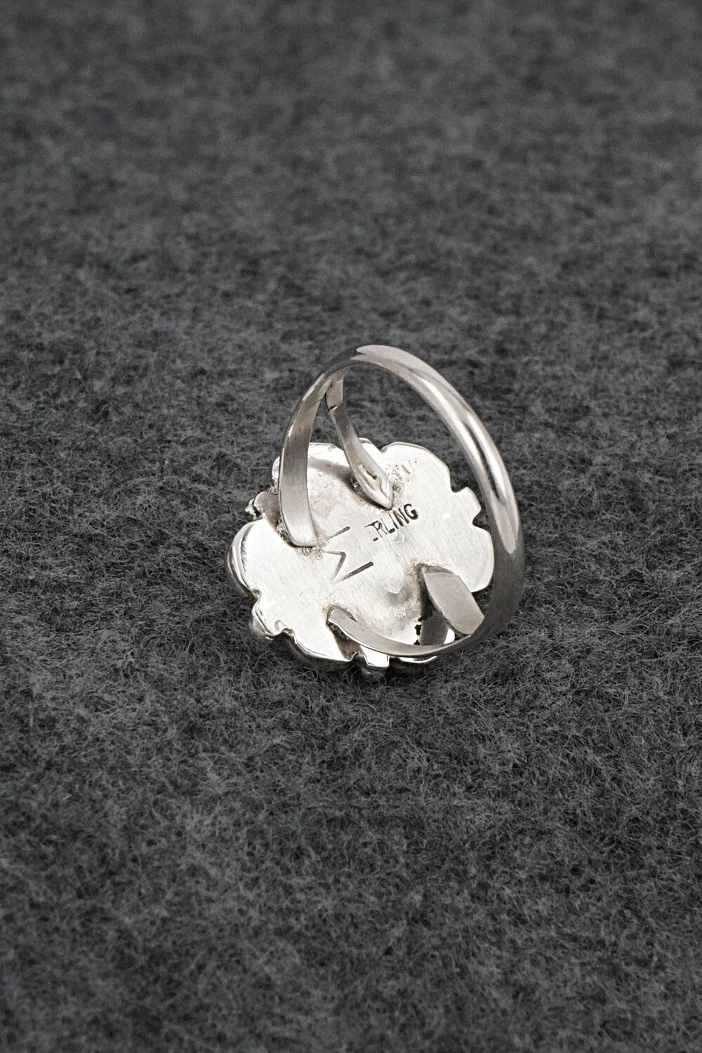 Spiny Oyster & Sterling Silver Ring - Frieda Martinez - Size 7