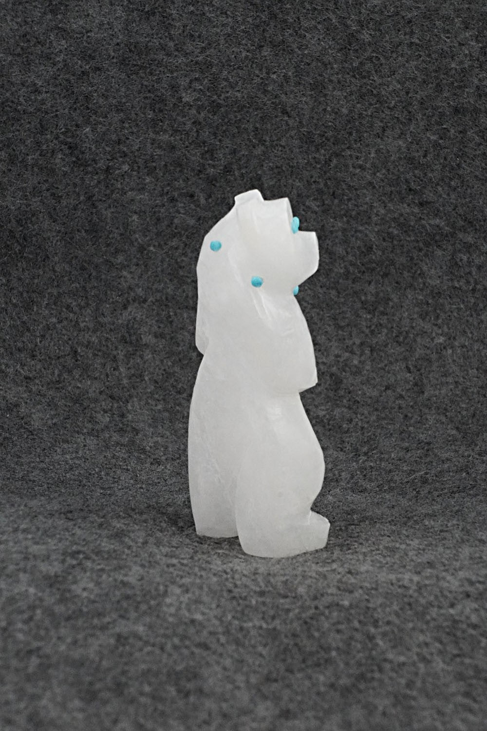 Bear Zuni Fetish Carving - Dannette Laate