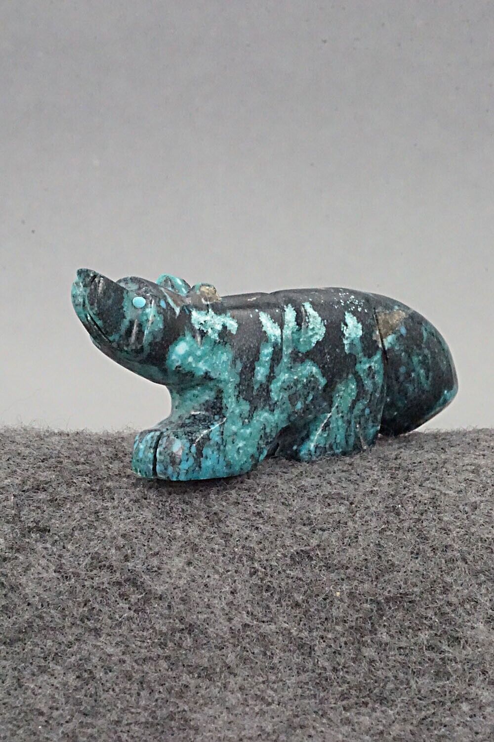 Wolf Zuni Fetish Carving - Reynold Lunasee