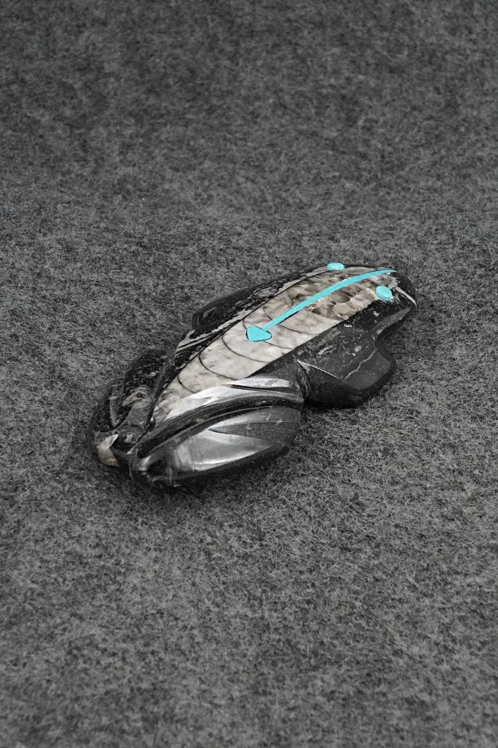 Frog Zuni Fetish Carving - Kenric Laiwakete