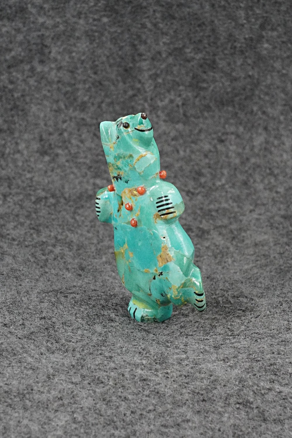 Bear Zuni Fetish Carving - Claudia Peina